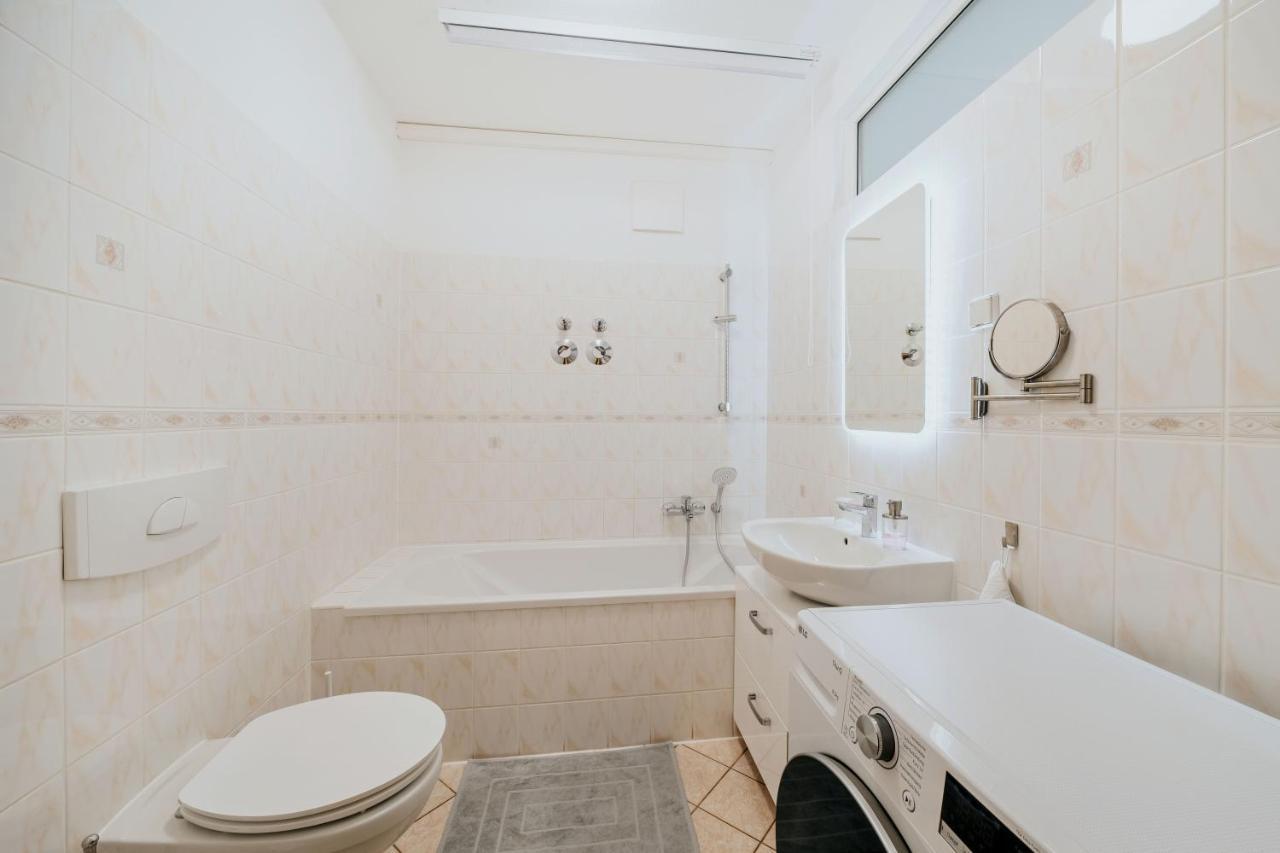 מגדבורג Blissplace 3 Zi Premium Apartment Nahe Getec Arena Mit Kingsize Betten Und Balkon מראה חיצוני תמונה